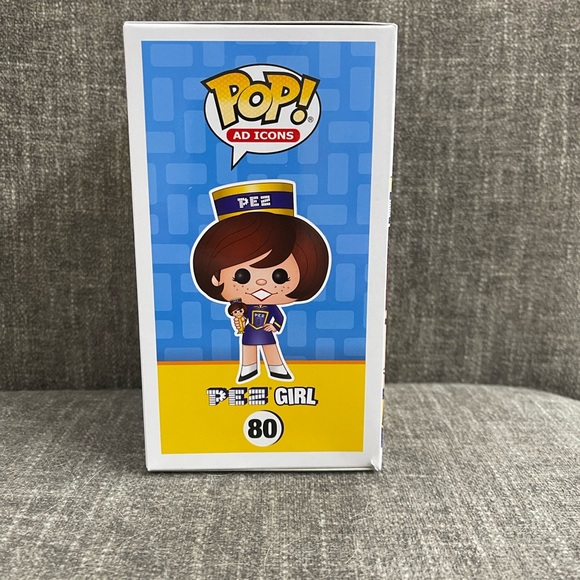 Pez Girl Funko Pop - Picture 4 of 7